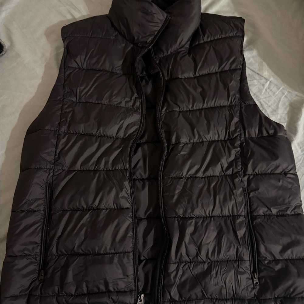 Lightweight Packable Vest - image 2